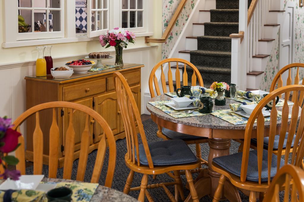 Old Harbor Inn Chatham Extérieur photo